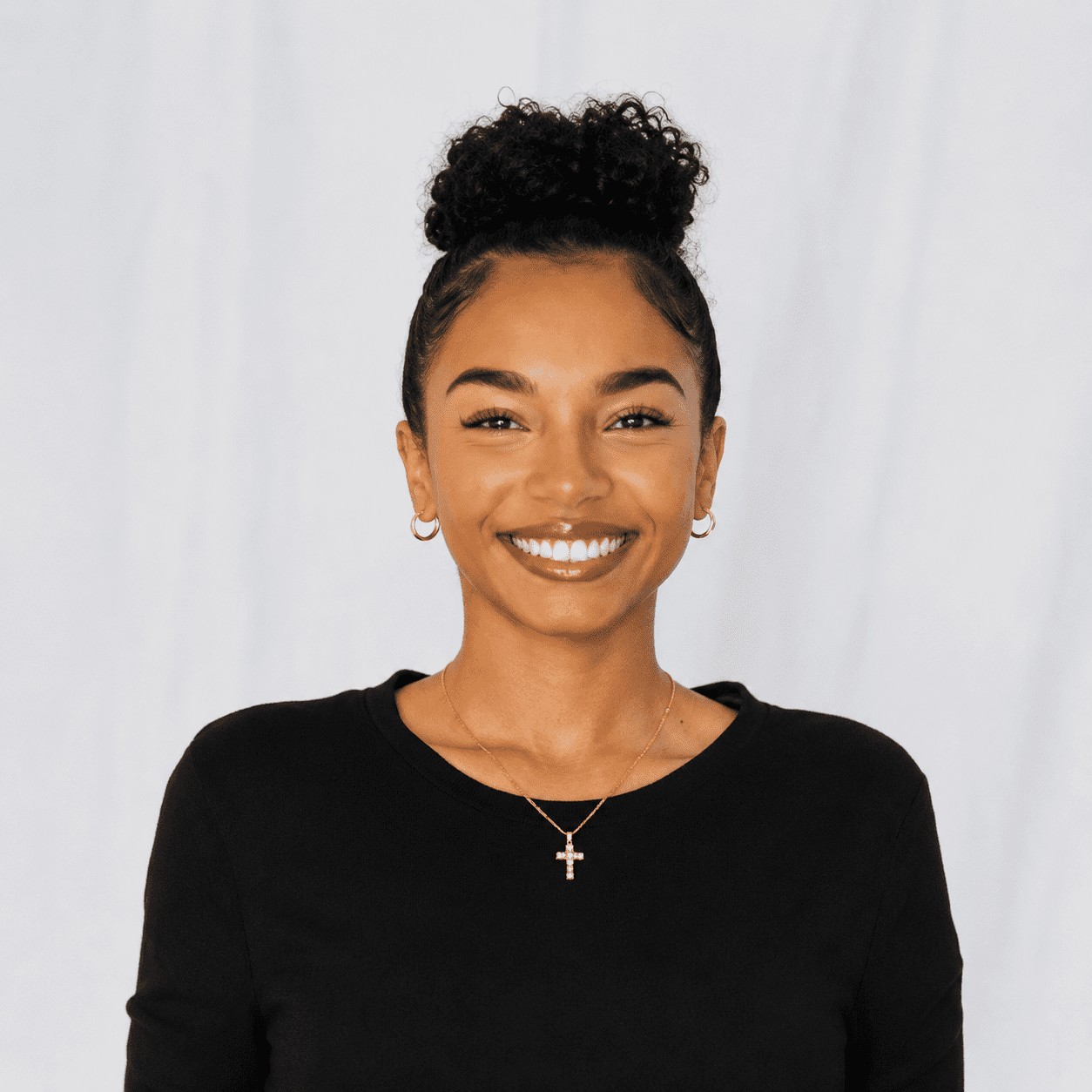 Portrait of Madison, a professional stylist at 209 Salon and Extensions Studio, showcasing their expertise and style.